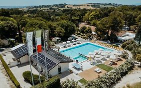 Green Garden Village Con Piscina, Spiaggia Riservata E Parcheggio